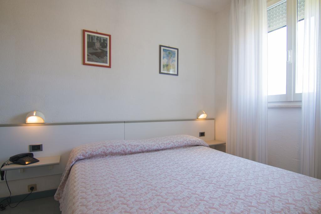 צ'סנטיקו B&B Hotel Souvenir חדר תמונה