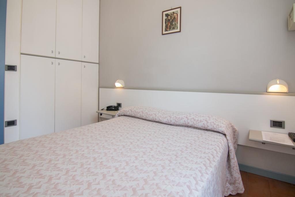 צ'סנטיקו B&B Hotel Souvenir חדר תמונה